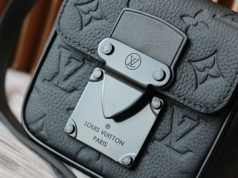 LV Satchel bags 4233H-1561