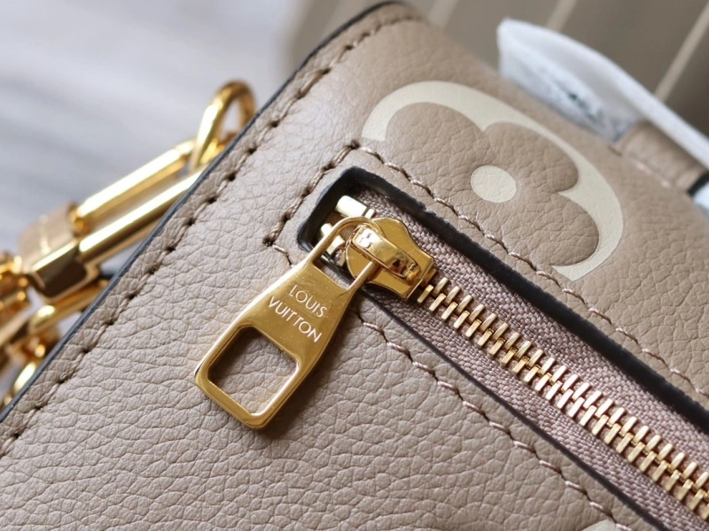 LV Satchel bags 4233H-1568