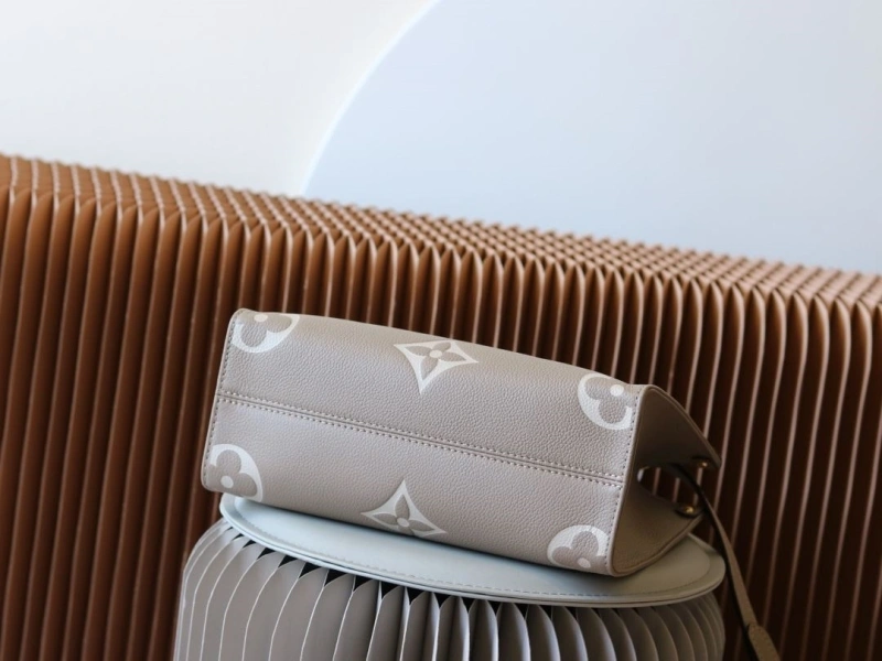 LV Shopping Bags 4233H-1573