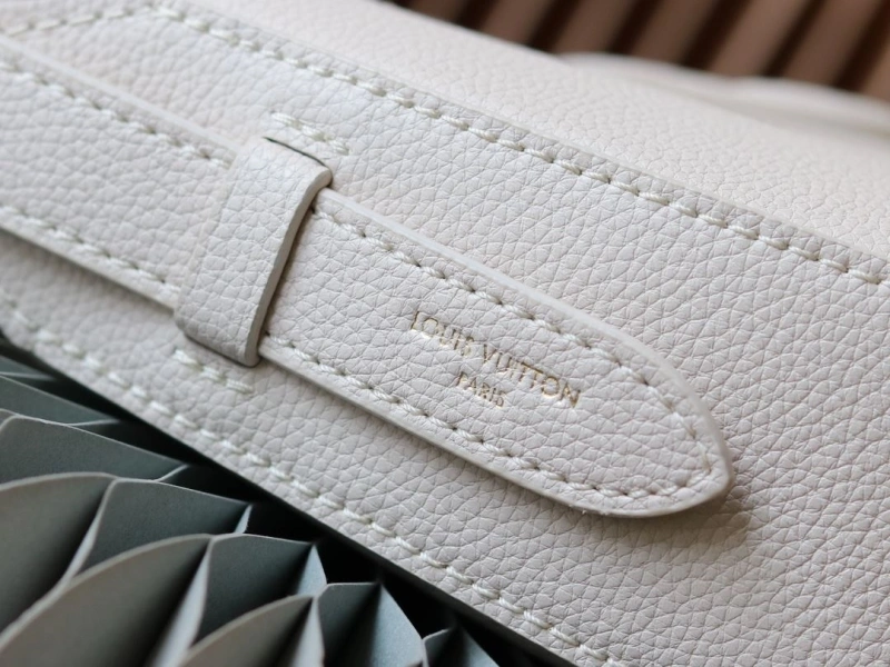 LV Top Handle Bags 4233H-1608