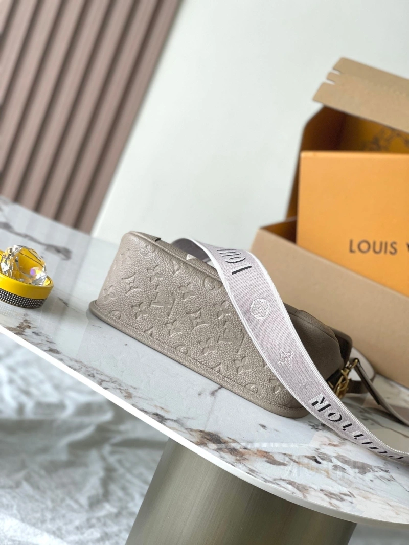 LV Satchel bags 4233H-1755