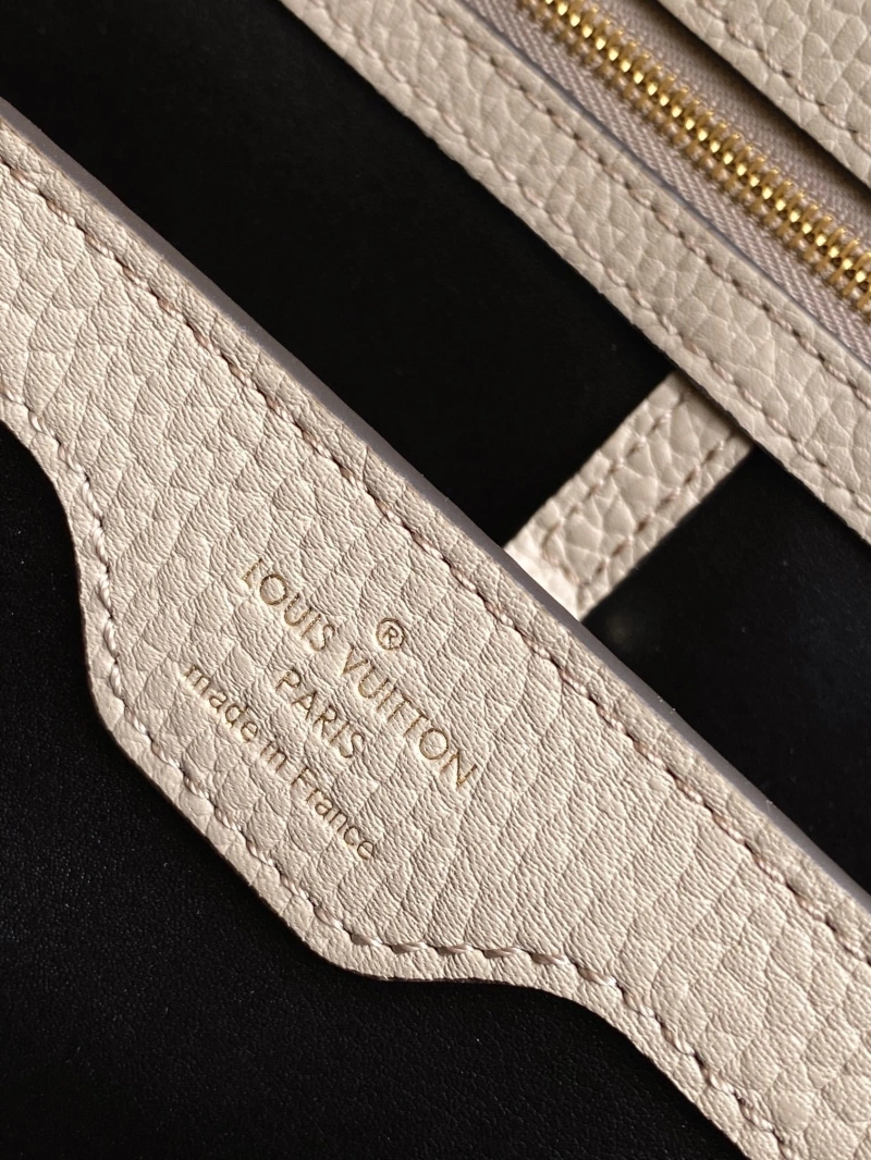 LV Capucines Bags 4233H-1798