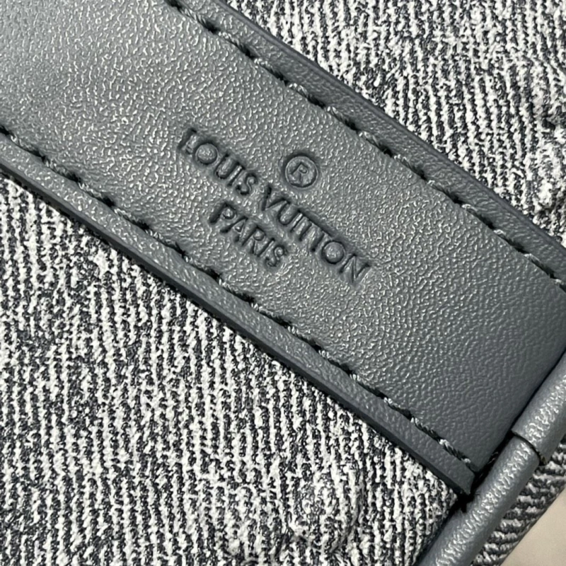 LV Travel Bags 4233H-1808