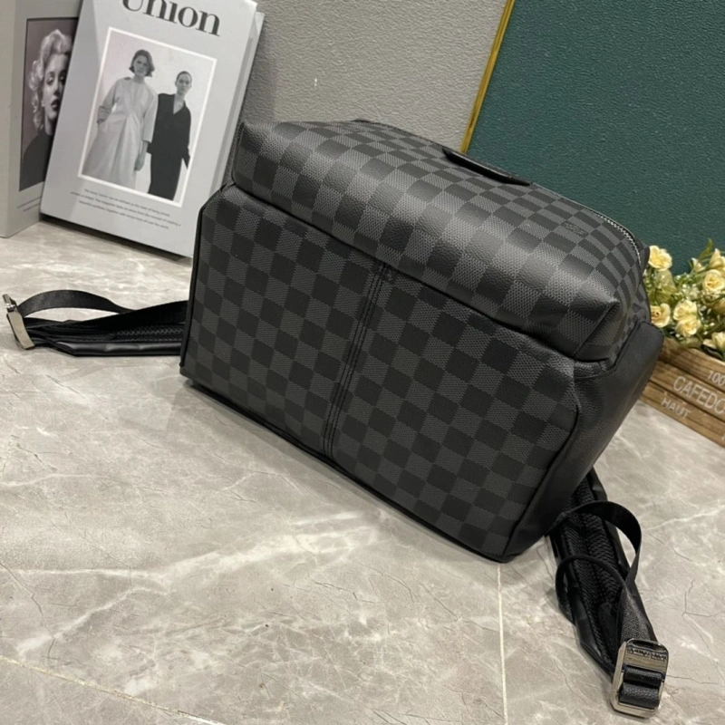 LV Backpacks 4233H-1902