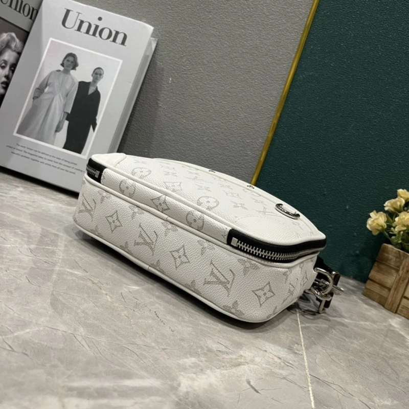 LV Satchel bags 4233H-1923