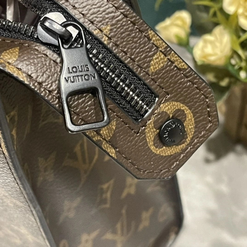 LV Shopping Bags 4233H-1930