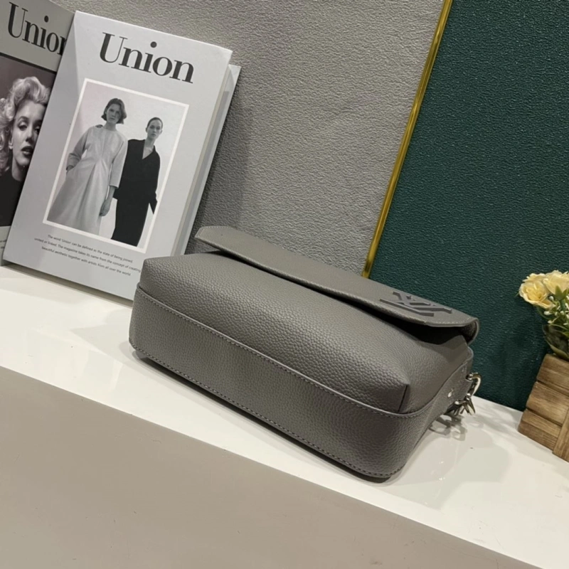 LV Satchel bags 4233H-1962