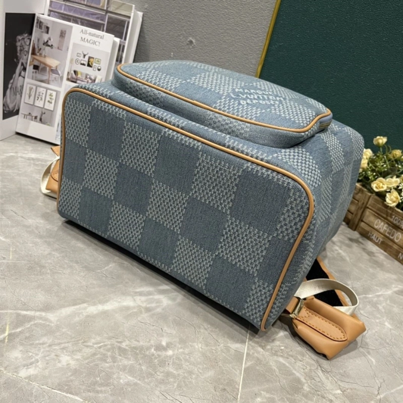 LV Backpacks 4233H-2027