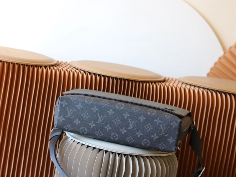 LV Satchel bags 4233H-2092