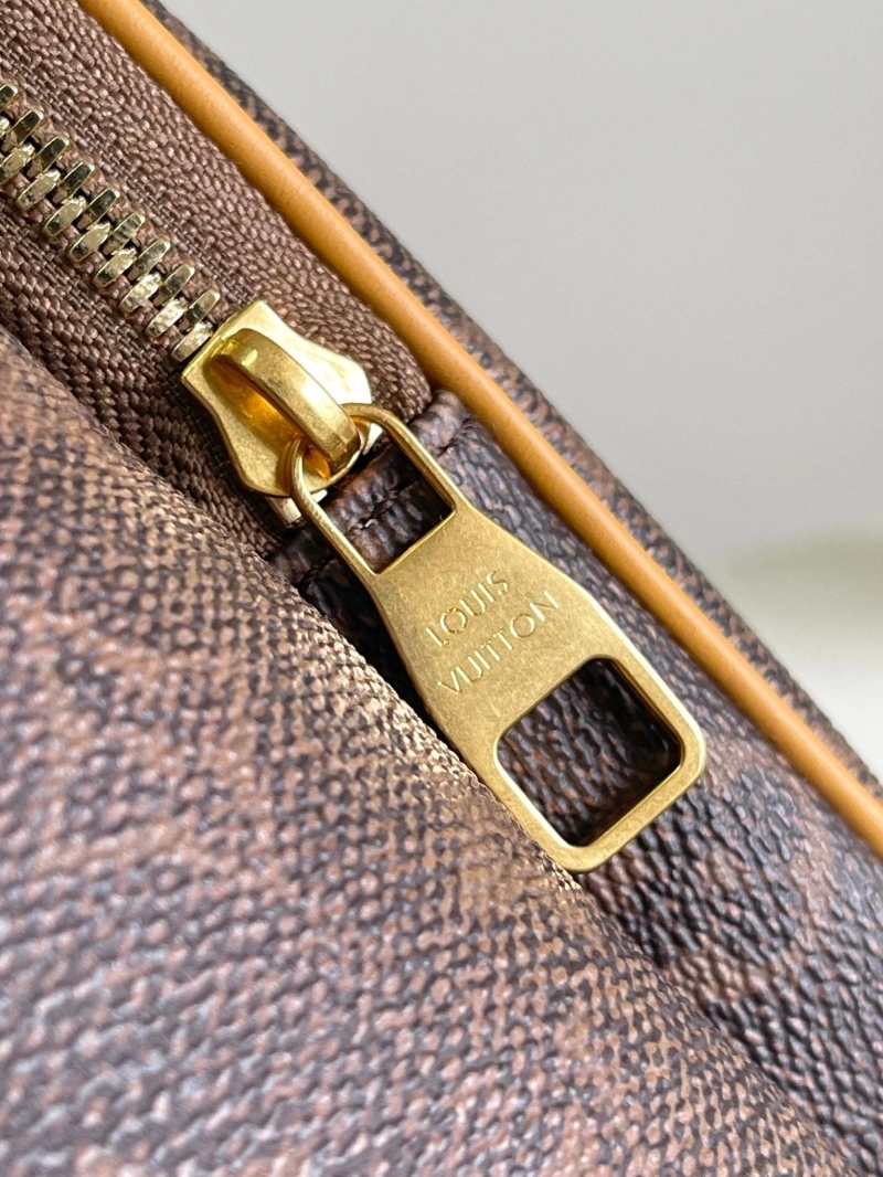 LV Backpacks 4233H-2112