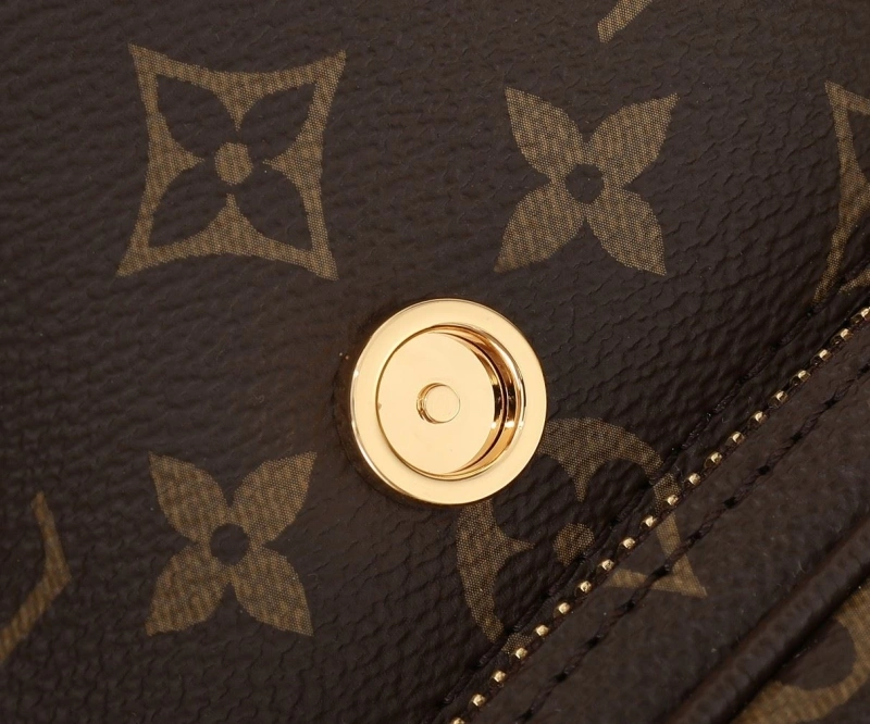 LV Backpacks 4233H-2157