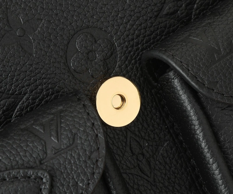 LV Backpacks 4233H-2220