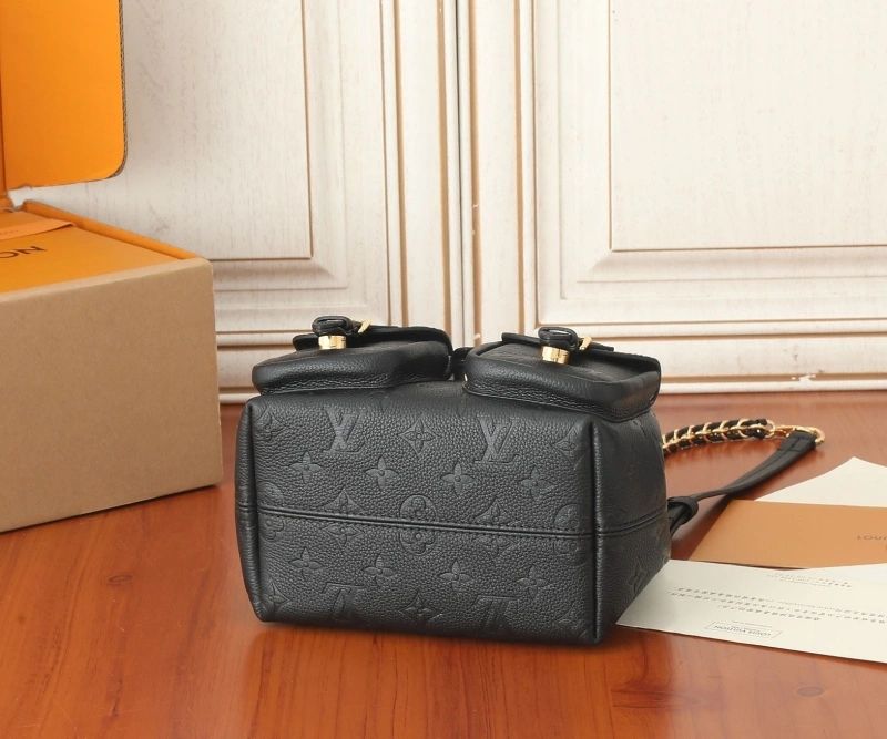 LV Backpacks 4233H-2220