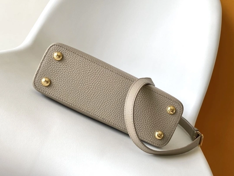 LV Capucines Bags 4233H-2224