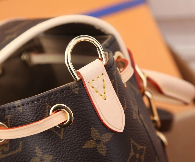 LV Backpacks 4233H-2298