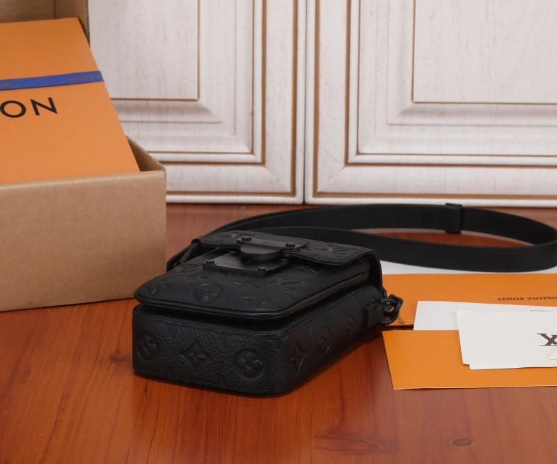 LV Satchel bags 4233H-2322