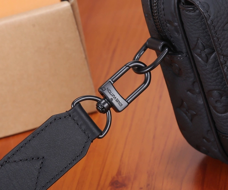 LV Satchel bags 4233H-2324