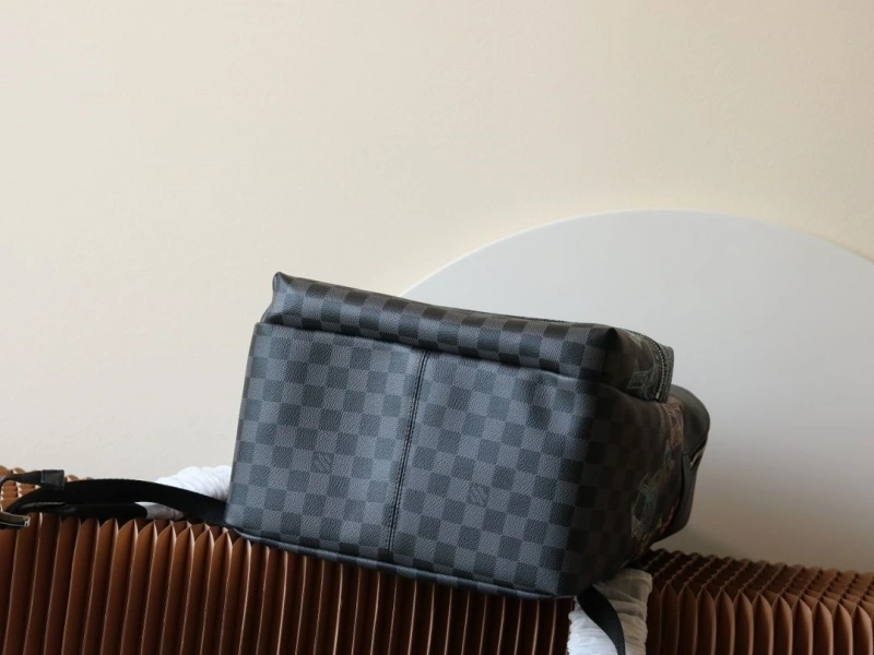 LV Backpacks 4233H-2367