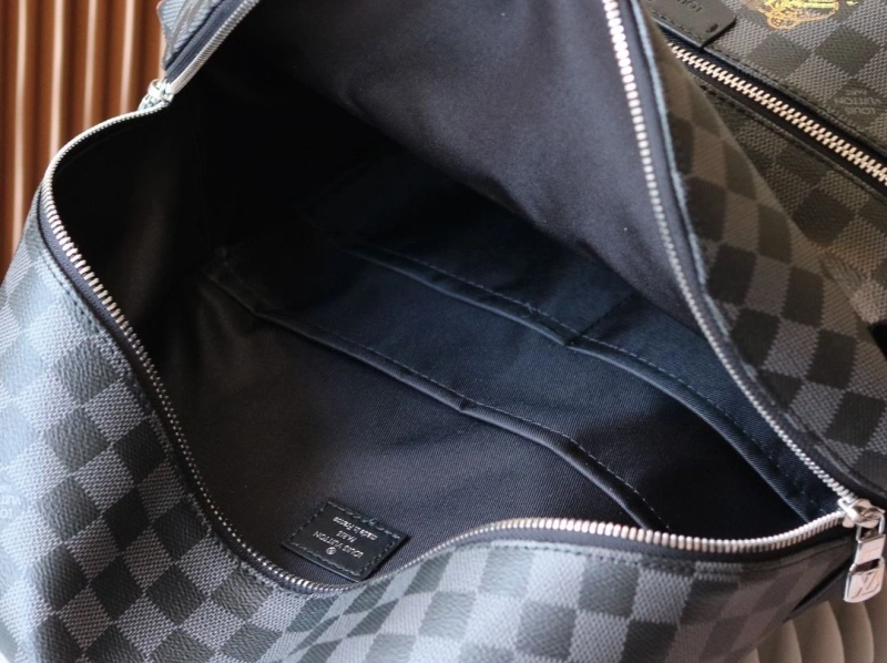 LV Backpacks 4233H-2367