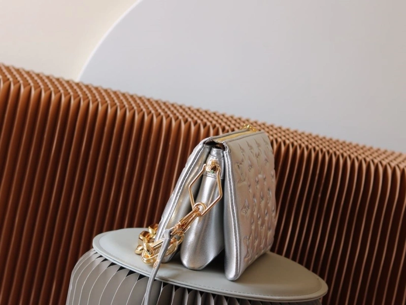 LV Satchel bags 4233H-2376