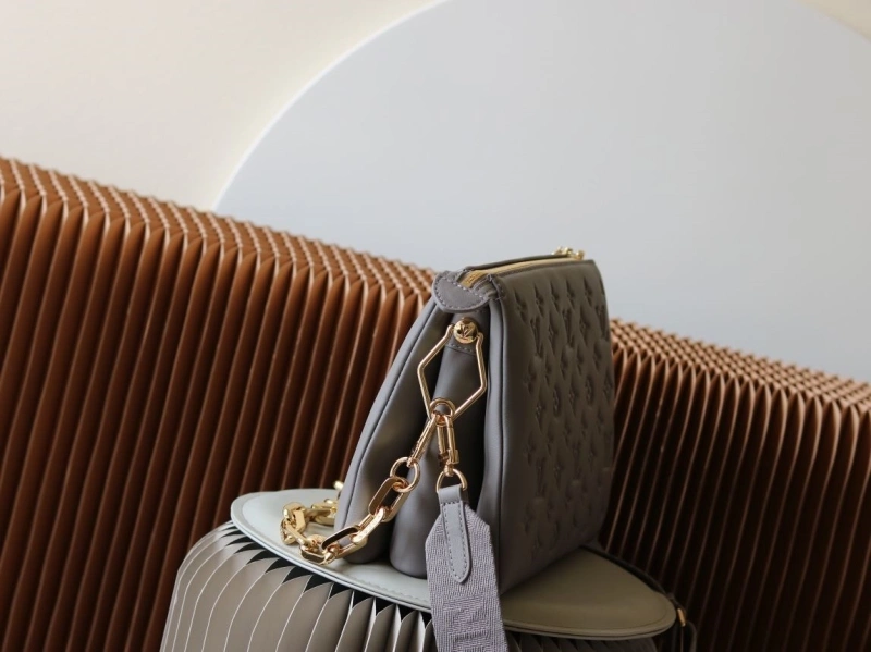 LV Satchel bags 4233H-2387