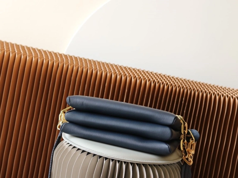 LV Satchel bags 4233H-2388