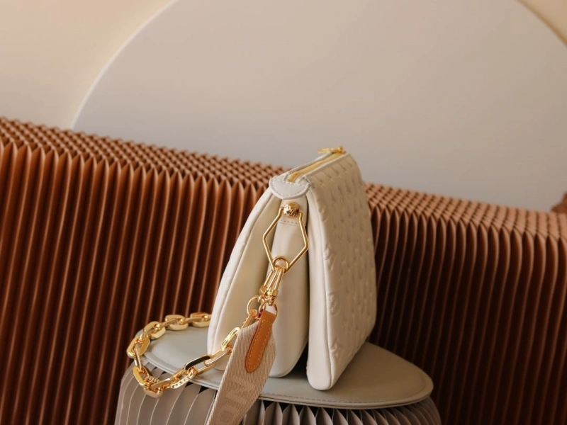 LV Satchel bags 4233H-2393