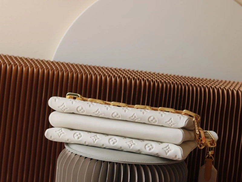 LV Satchel bags 4233H-2395