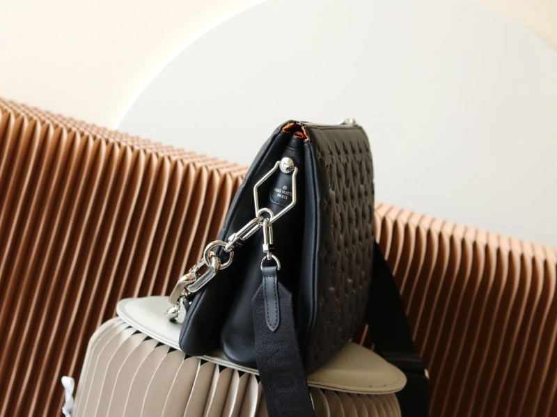 LV Satchel bags 4233H-2420