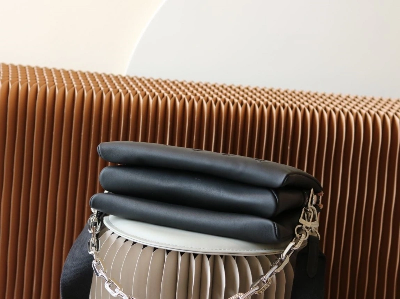 LV Satchel bags 4233H-2421