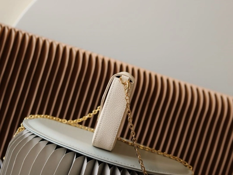 LV Satchel bags 4233H-2430