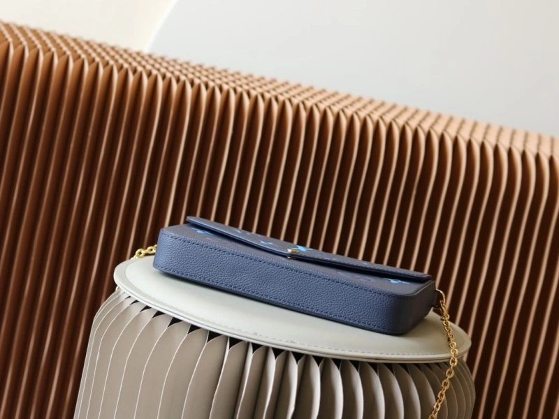 LV Satchel bags 4233H-2431