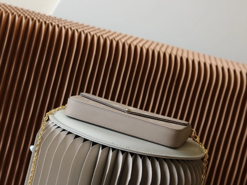 LV Satchel bags 4233H-2432