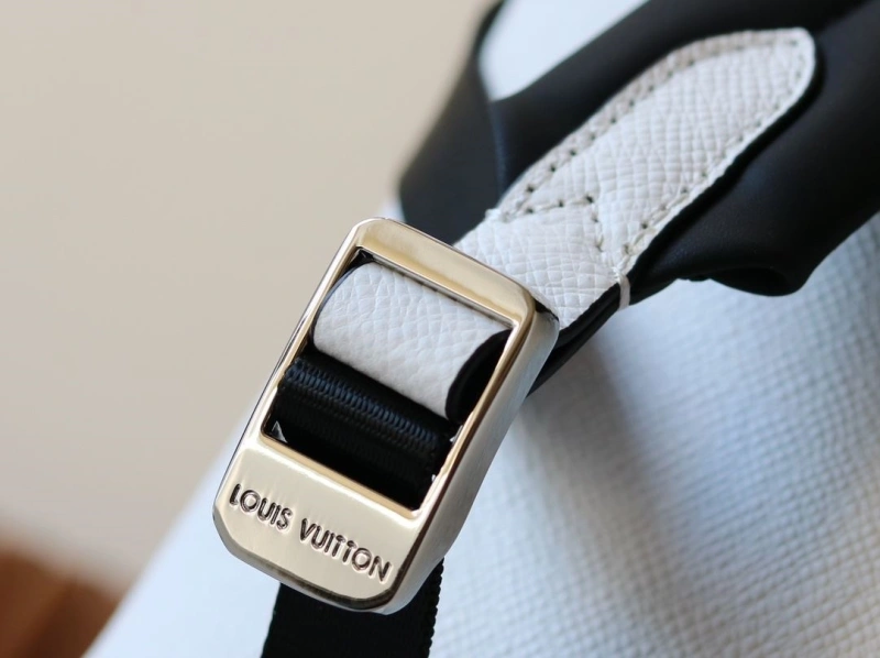 LV Backpacks 4233H-2465