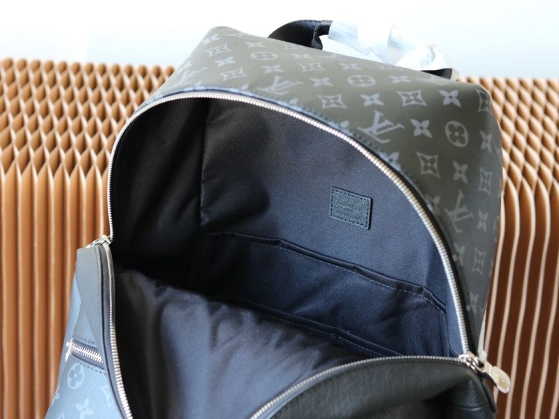 LV Backpacks 4233H-2467