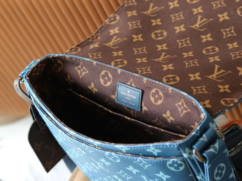 LV Satchel bags 4233H-2477