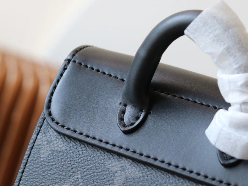 LV Backpacks 4233H-2478