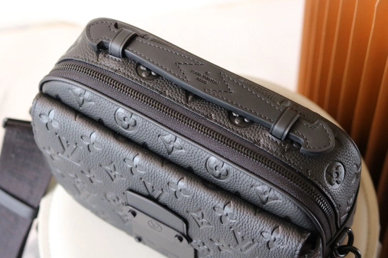 LV Satchel bags 4233H-2482