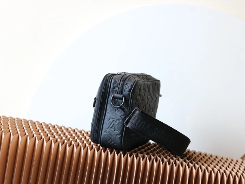 LV Satchel bags 4233H-2519