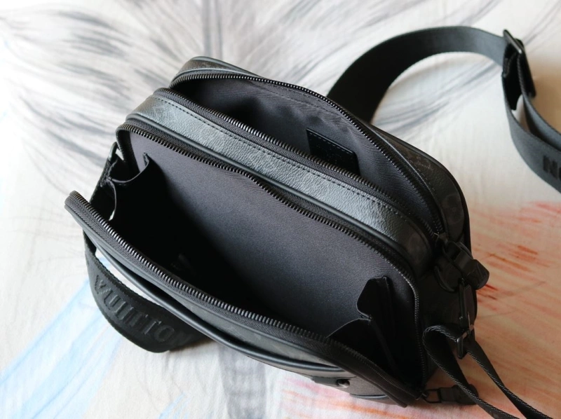 LV Satchel bags 4233H-2520