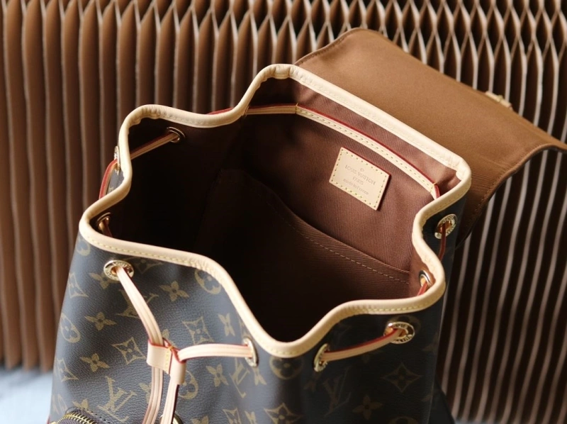 LV Backpacks 4233H-2530