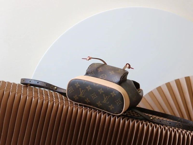 LV Backpacks 4233H-2531