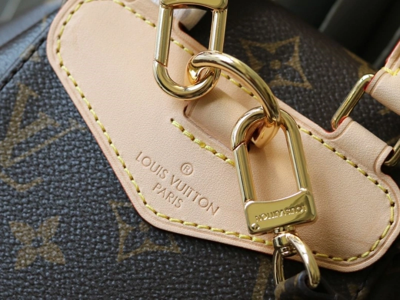 LV Backpacks 4233H-2531