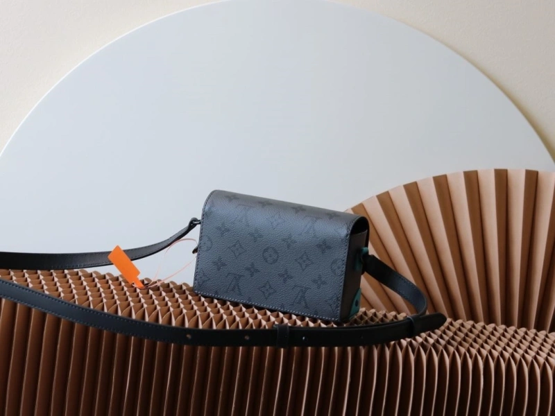 LV Satchel bags 4233H-2539