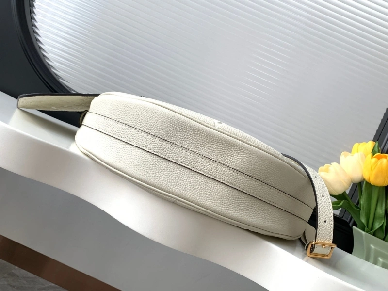 LV Satchel bags 4233H-2562