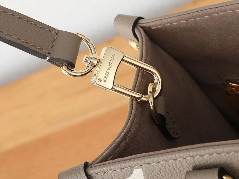 LV Shopping Bags 4233H-2575