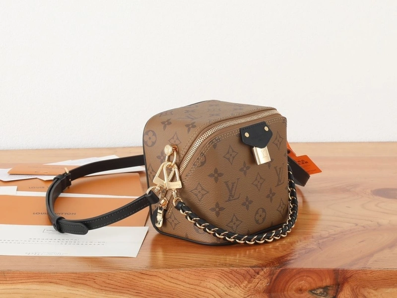 LV Box Bags 4233H-2586