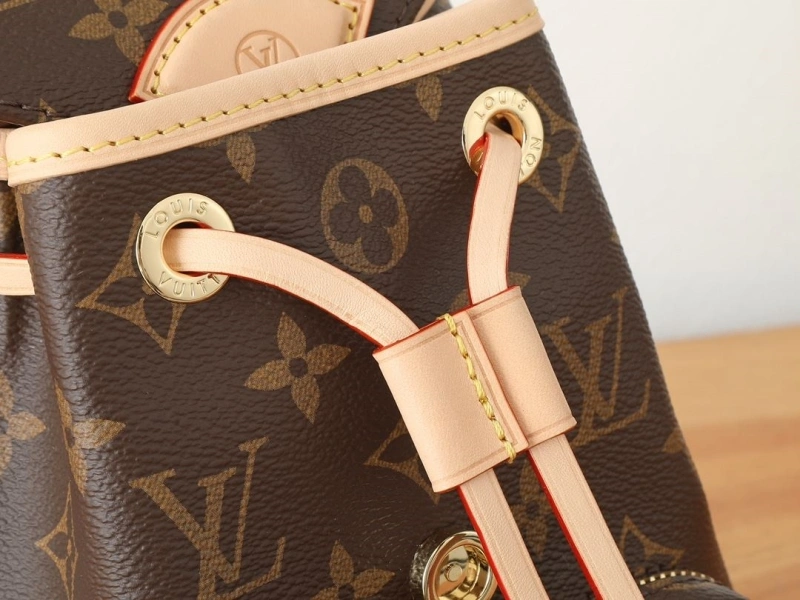 LV Backpacks 4233H-2603