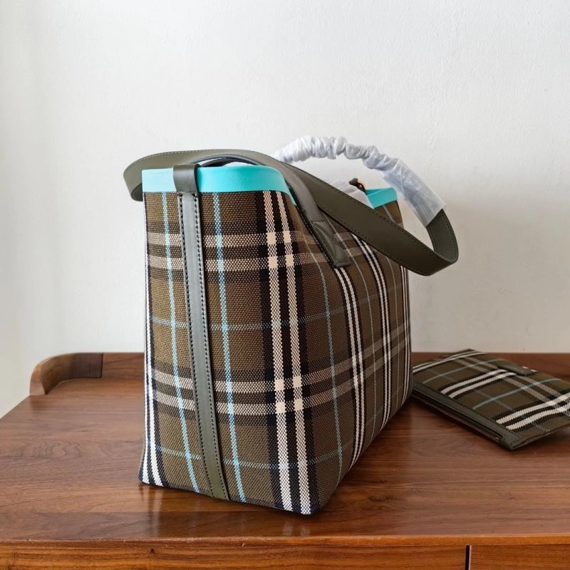 Burberry Shopping Bags 4237C-0051