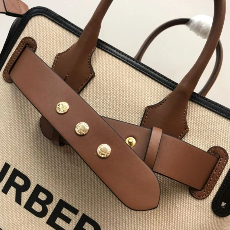 Burberry Shopping Bags 4237C-0052
